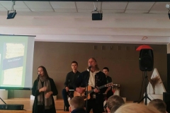 b9bde9c6-c005-4bcd-b495-b67cf2503404