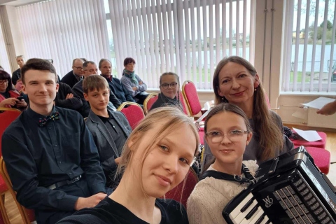 e97503b9-87fe-480c-9e39-e062c9d9340f