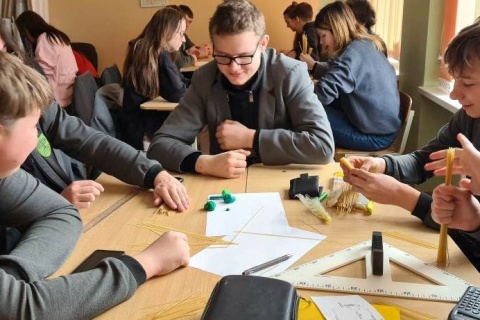 335811459_3702194880010534_4522170024579511343_n-1