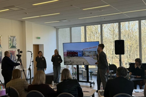 att._9-tT4BJRBglpnC5axdianSCYeZ97KyR3hbrWsOW1Q4