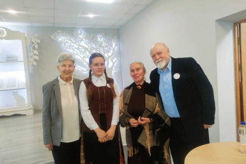 849f8053-6525-47a2-a331-b1d518aa45fa