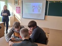 Gimnazijoje lankėsi lektorė-psichologė Jolita Glebauskienė