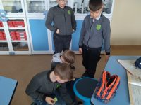 Trečiokų STEAM veiklos gimnazijos chemijos laboratorijoje ir Gruzdžių A. Griciaus bibliotekoje